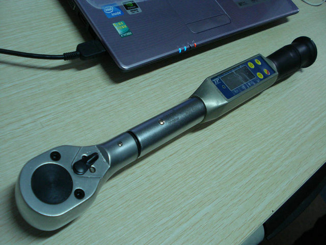 ���@Ť������