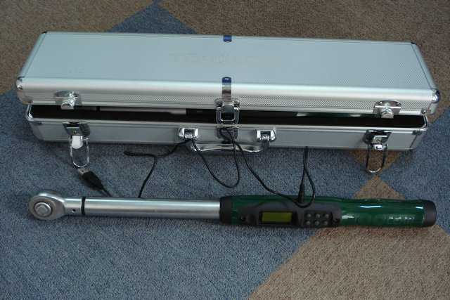 �߾���Ť��Ӌ