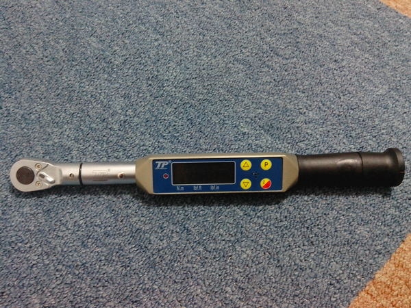 �߾���Ť������